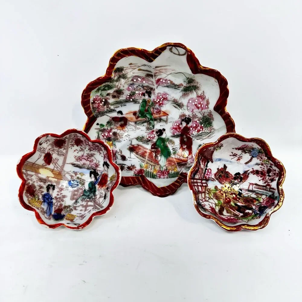 Japanese Kutani Geisha Porcelain Bowls Scalloped Hand Painted Set of 3 Vintage